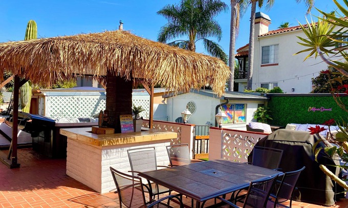 North Pacific Beach House | 4 Bed/3 Bath, Private Hot tub, patio Parking + 5 bikes Included! Families only.