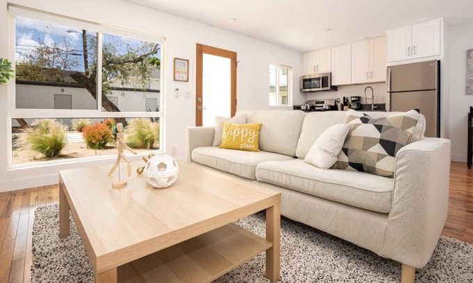 Santa Ana Apartment | #4~🔥LUX 1BD🔥6Mi→Disney🏰 1min→DTSA☆W/Parking 😍