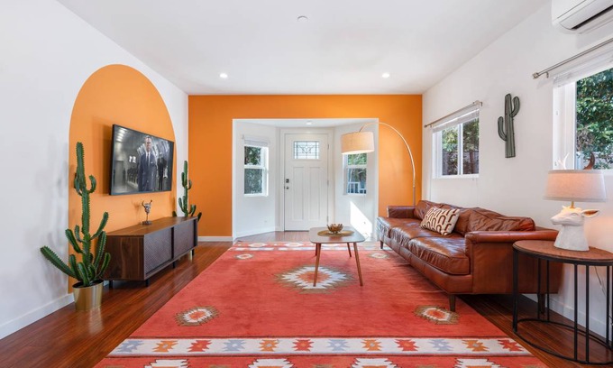 Hollywood Hotel | 407 m² Hotel ∙ 1 bedroom ∙ 2 guests