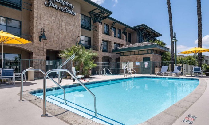 Agoura Hills Hotel | 41 m² Hotel ∙ 127 guests
