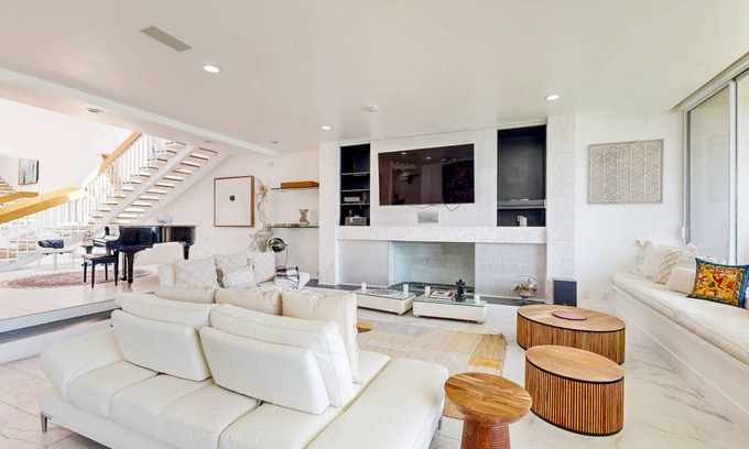 Malibu House | 423 m² House ∙ 4 bedrooms ∙ 10 guests