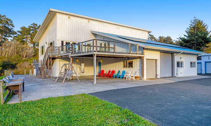 Fort Bragg House | 463 m² House ∙ 5 bedrooms ∙ 11 guests