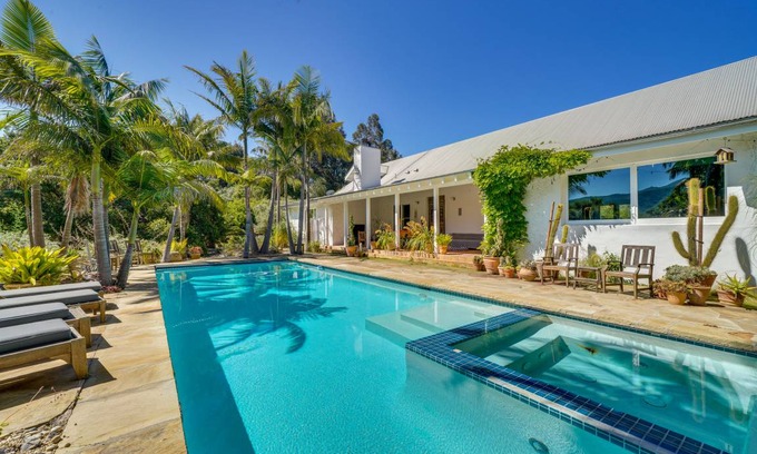 Carpinteria House | 464 m² House ∙ 4 bedrooms ∙ 7 guests
