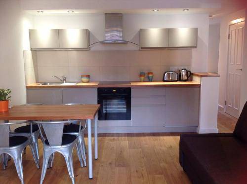 St Luke's Apartment | 47 m² Apartment ∙ 2 bedrooms ∙ 4 guests