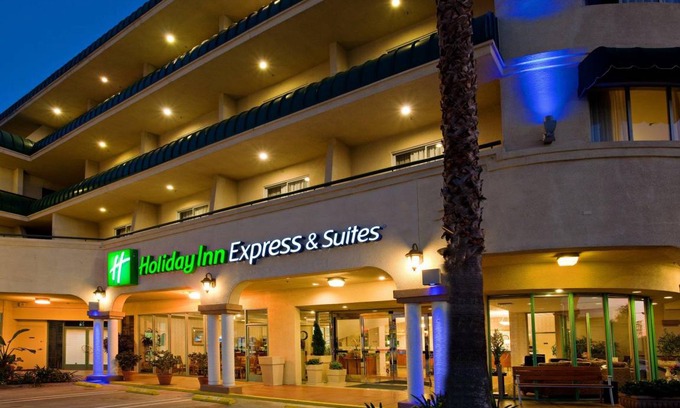 East Pasadena Hotel | 47 m² Hotel ∙ 127 guests