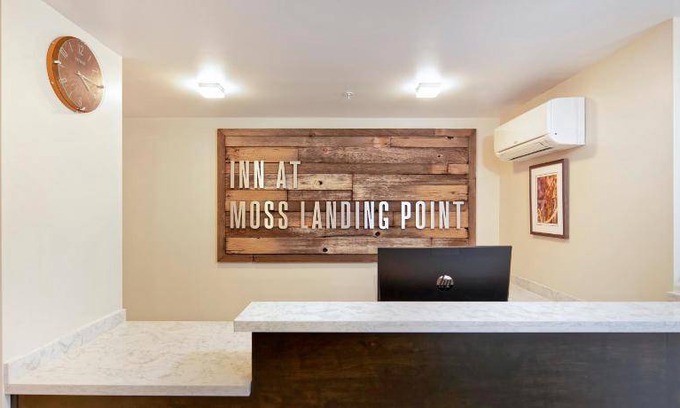 Moss Landing Hotel | 48 m² Hotel ∙ 10 guests