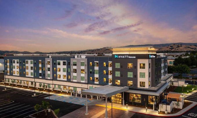 Nut Tree Hotel | 48 m² Hotel ∙ 2 bedrooms ∙ 8 guests
