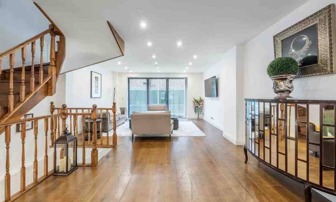 Chelsea House | 5 Bedroom House in Prime Chelsea