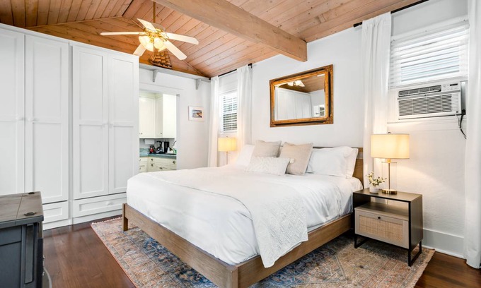 East Beach Cottage | 50 m² Cabin ∙ 1 bedroom ∙ 3 guests