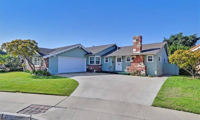 Southwest Anaheim House | 5000/Month – Ideal for Corporate Housing, Insurance Claims & Construction Stays