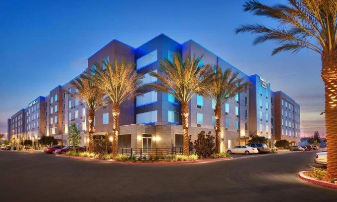 Hawthorne Hotel | 54 m² Hotel ∙ 2 bedrooms ∙ 127 guests