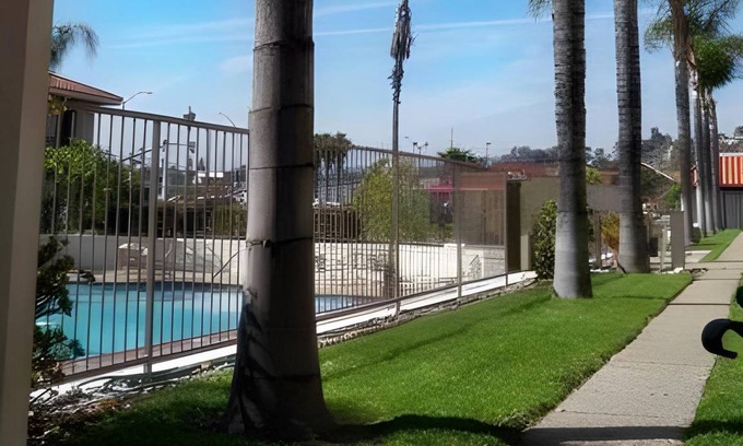 Anaheim Hills Hotel | 54 m² Hotel ∙ 6 guests