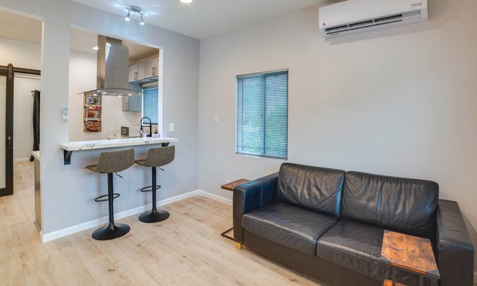Downtown Riverside Apartment | 55 m² Apartment ∙ 1 bedroom ∙ 4 guests