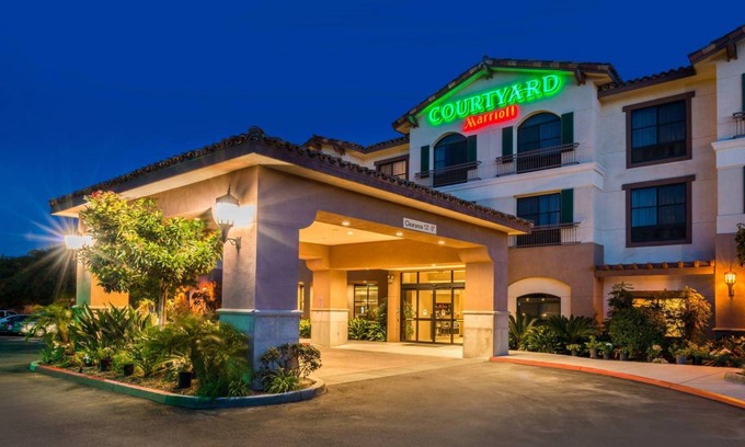 Thousand Oaks Hotel | 55 m² Hotel ∙ 127 guests
