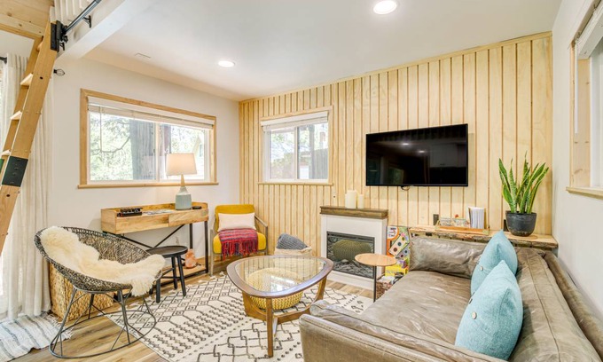 Crestline Apartment | 59 m² Apartment ∙ 4 guests