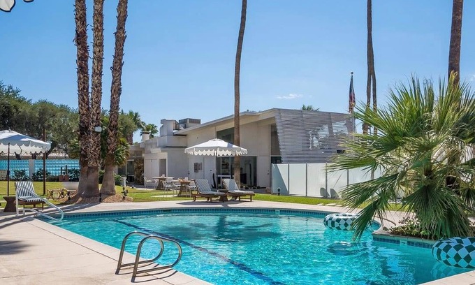 Desert Park Estates Hotel | 594 m² Hotel ∙ 1 bedroom ∙ 2 guests