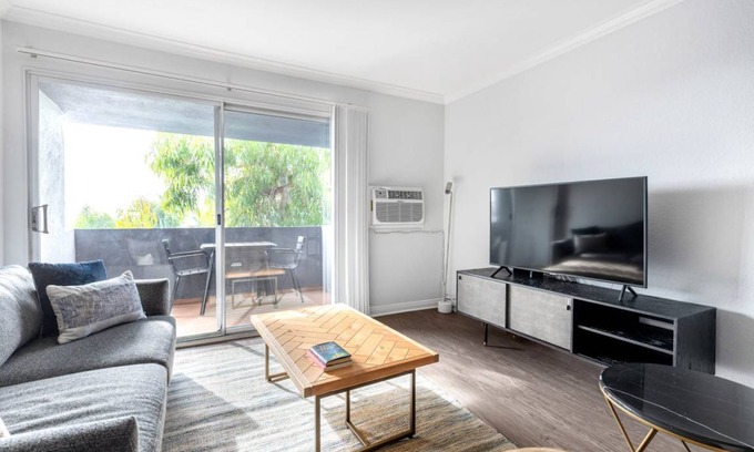 Torrance Apartment | 61 m² Apartment ∙ 1 bedroom ∙ 2 guests