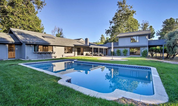 Valley Center House | 621 m² House ∙ 7 bedrooms ∙ 19 guests