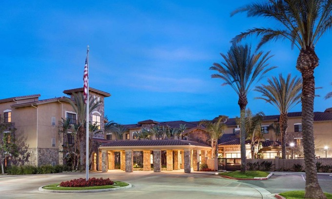 Camarillo Hotel | 63 m² Hotel ∙ 127 guests