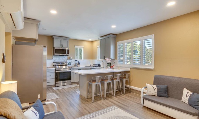 Santa Clarita Cottage | 65 m² Cabin ∙ 2 bedrooms ∙ 6 guests