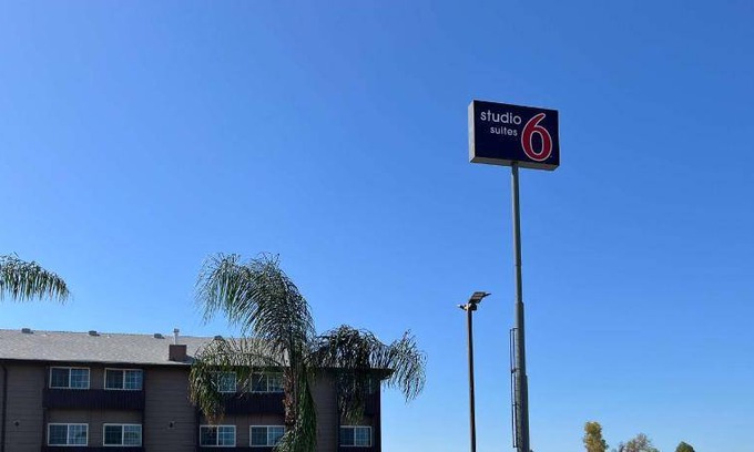Delano Hotel | 65 m² Hotel ∙ 127 guests