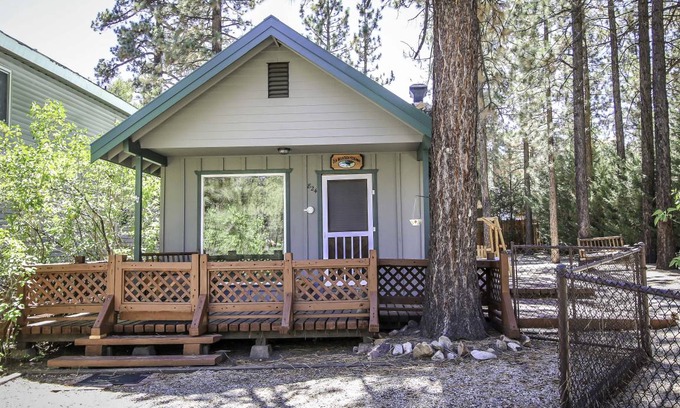 Big Bear House | 65 m² House ∙ 2 bedrooms ∙ 6 guests