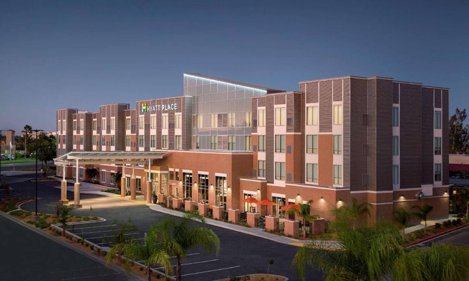 Nut Tree Hotel | 66 m² Hotel ∙ 127 guests