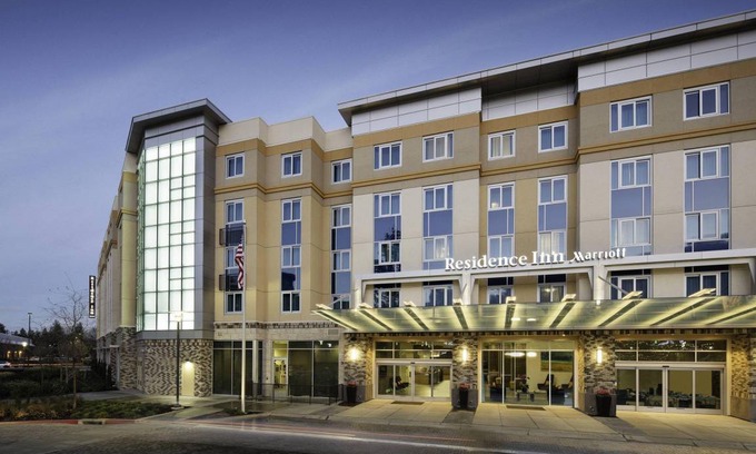 Cupertino Hotel | 67 m² Hotel ∙ 127 guests