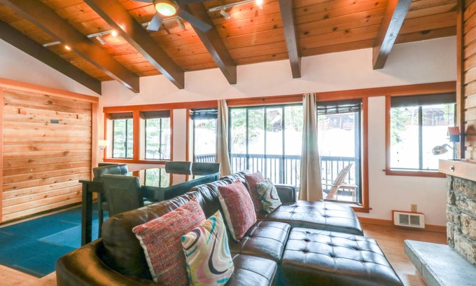 Tahoe Woods Condo | 74 m² Condo ∙ 1 bedroom ∙ 6 guests