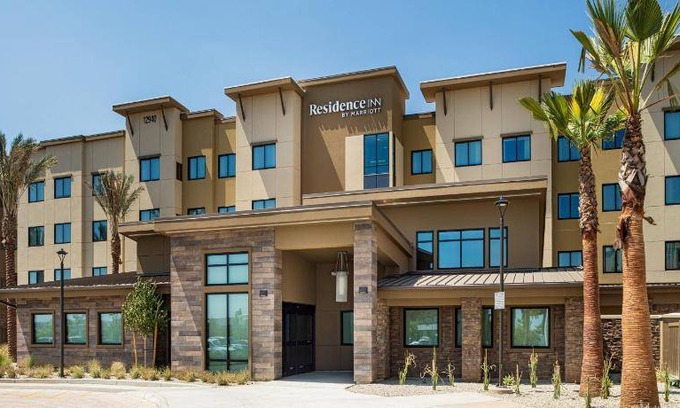 Moreno Valley Hotel | 74 m² Hotel ∙ 127 guests