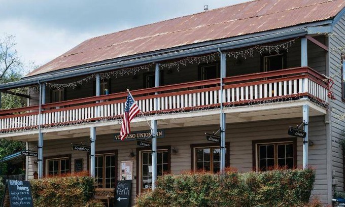 Volcano Hotel | 74 m² Hotel ∙ 2 guests