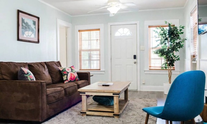 Torrance House | 74 m² House ∙ 2 bedrooms ∙ 4 guests