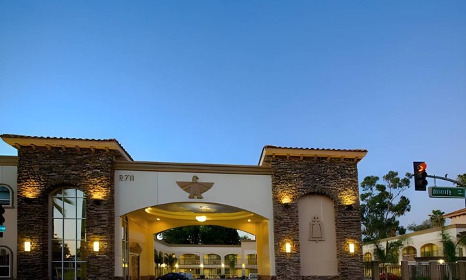 Eastside Hotel | 75 m² Motel ∙ 127 guests