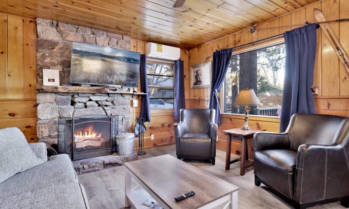 Patton Cabin | 76 m² Cabin ∙ 2 bedrooms ∙ 10 guests