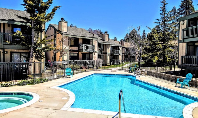 Boulder Bay Condo | 77 m² Condo ∙ 2 bedrooms ∙ 4 guests