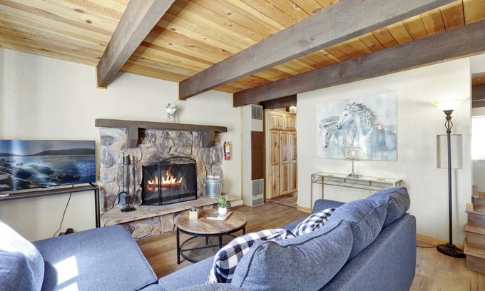 Sugarloaf Cabin | 78 m² Cabin ∙ 2 bedrooms ∙ 4 guests