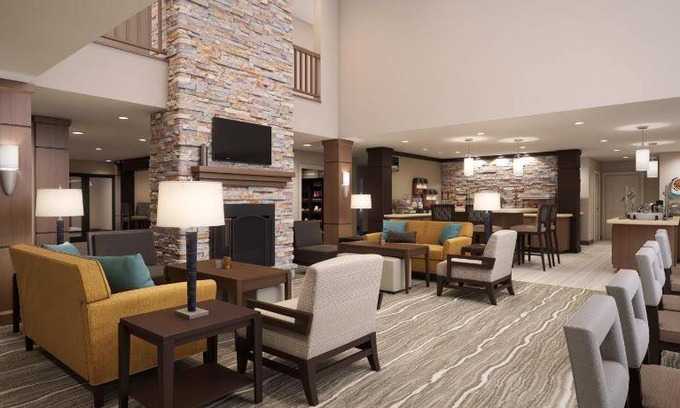 Tustin Hotel | 79 m² Hotel ∙ 2 bedrooms ∙ 127 guests