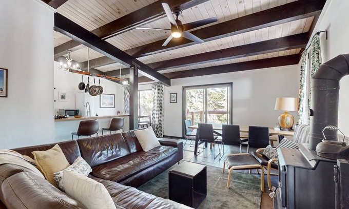 Alpine Meadows Condo | 81 m² Condo ∙ 2 bedrooms ∙ 4 guests