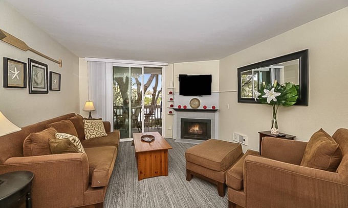 Townsite Condo | 84 m² Condo ∙ 1 bedroom ∙ 4 guests