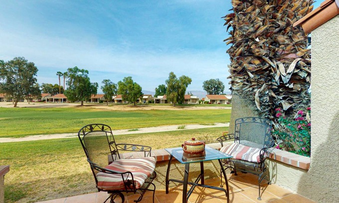 Palm Desert Condo | 87 m² Condo ∙ 2 bedrooms ∙ 4 guests