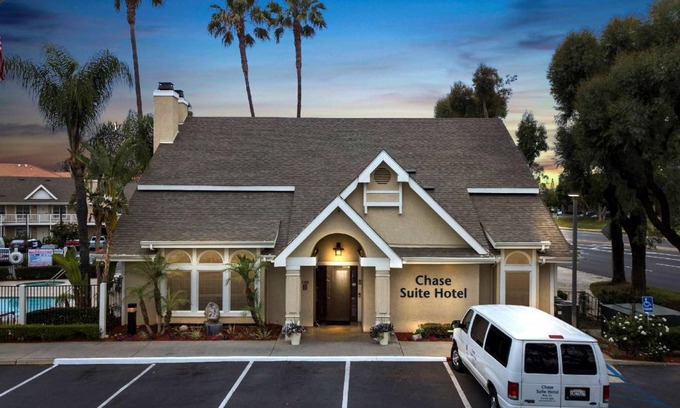 Brea Hotel | 88 m² Hotel ∙ 2 bedrooms ∙ 127 guests