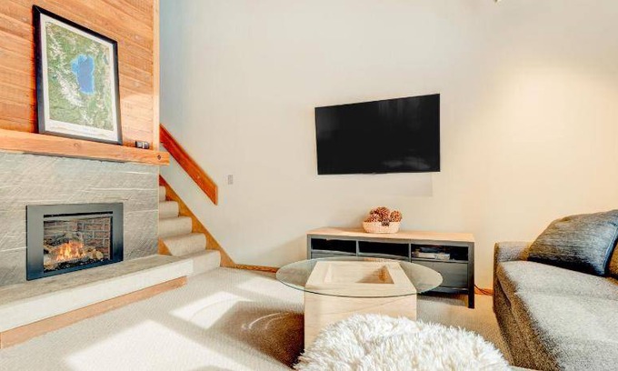 Tahoe Woods Hotel | 88 m² Hotel ∙ 2 guests