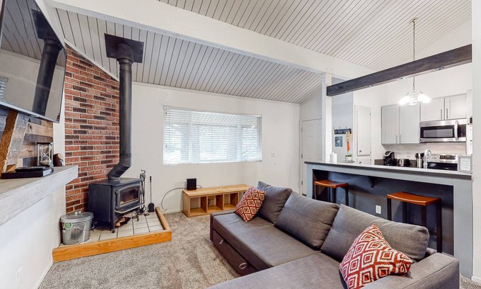 Mammoth Lakes Condo | 89 m² Condo ∙ 1 bedroom ∙ 6 guests