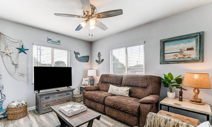 Crescent City North House | 92 m² House ∙ 2 bedrooms ∙ 6 guests