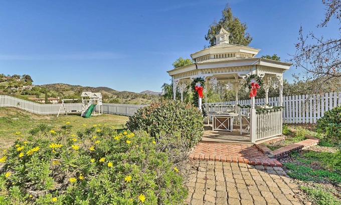 Fallbrook House | 92 m² House ∙ 1 bedroom ∙ 4 guests