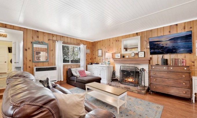 Big Bear Lake Ski Chalet | 93 m² Chalet ∙ 2 bedrooms ∙ 5 guests