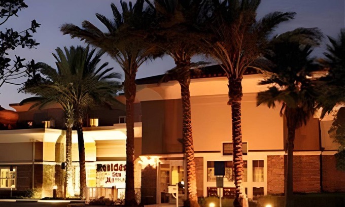 Corona Hotel | 93 m² Hotel ∙ 127 guests