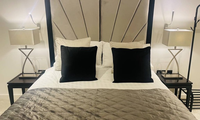 St Albans Apartment | 95 m² Apartment ∙ 2 bedrooms ∙ 4 guests