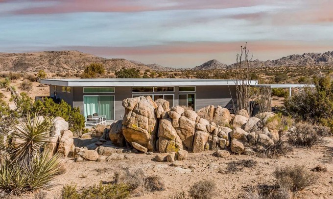 Pioneertown Other | Accommodation ∙ 2 bedrooms ∙ 4 guests