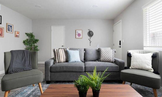 Alhambra Apartment | Apartment ∙ 2 bedrooms ∙ 4 guests